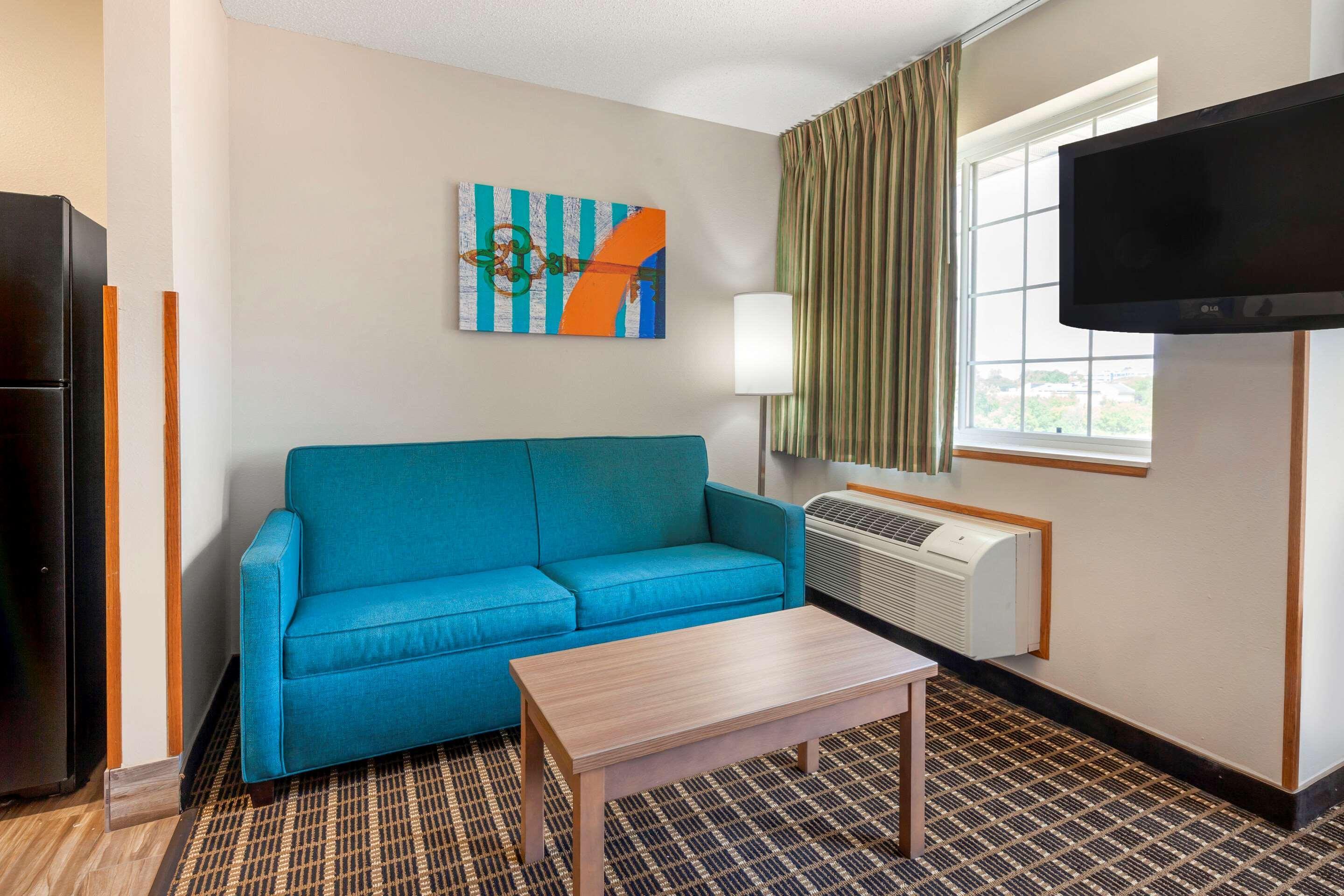 เมนสเตย์ สวีทส์ Hotel Dubuque ภายนอก รูปภาพ