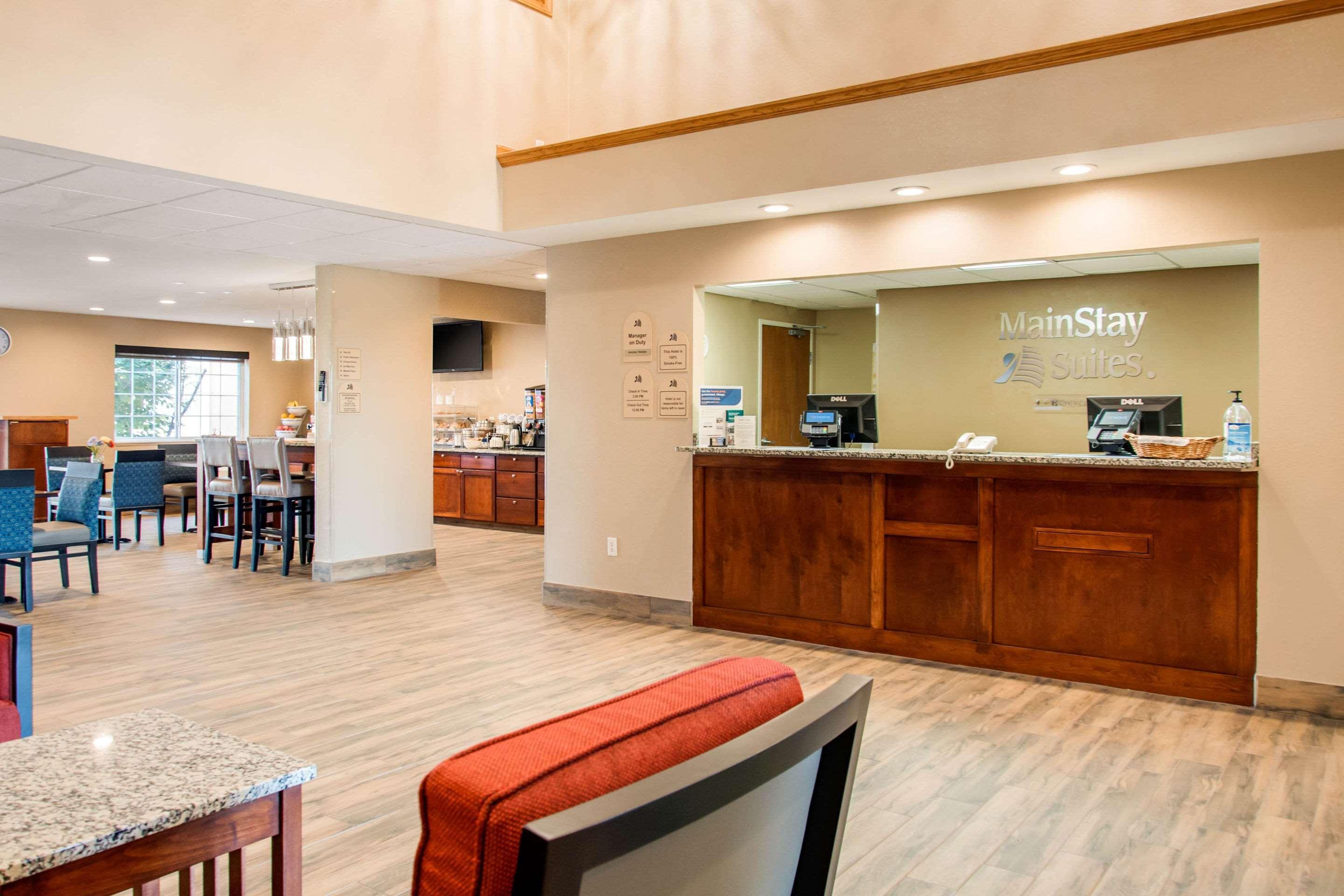 เมนสเตย์ สวีทส์ Hotel Dubuque ภายนอก รูปภาพ
